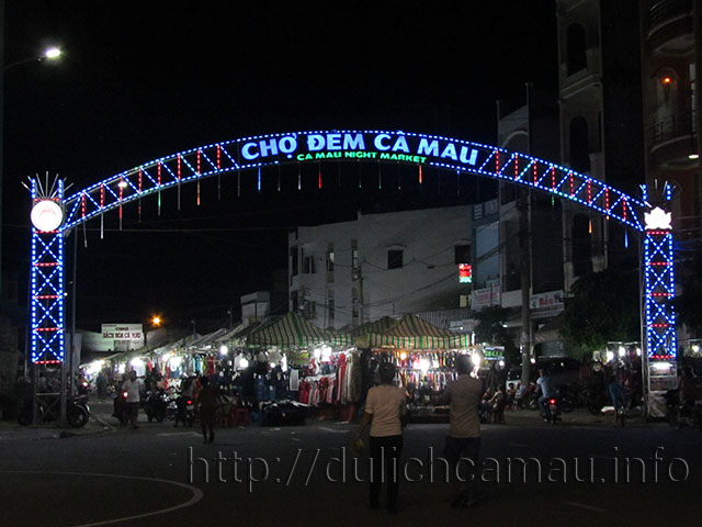 Cổng chợ đêm Cà Mau